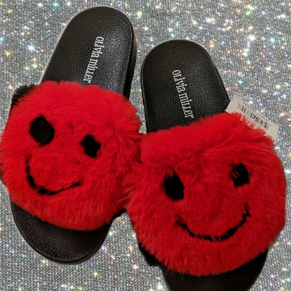 Olivia Miller Shoes - NWT Olivia Miller Fur Slides Rave Sandal Y2K 2000